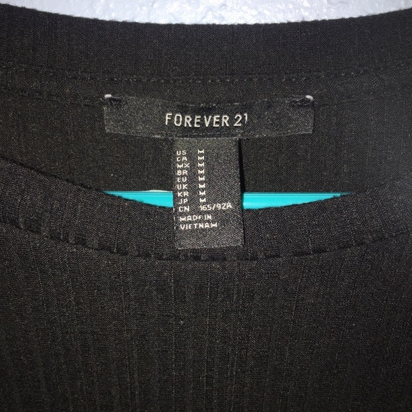 Forever 21 black croptop - Picture 3 of 4